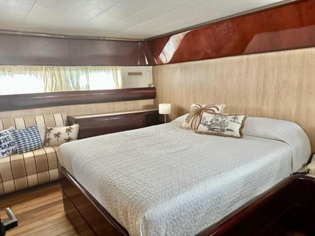 Bådhotel Motoryacht 21 Avec Equipage