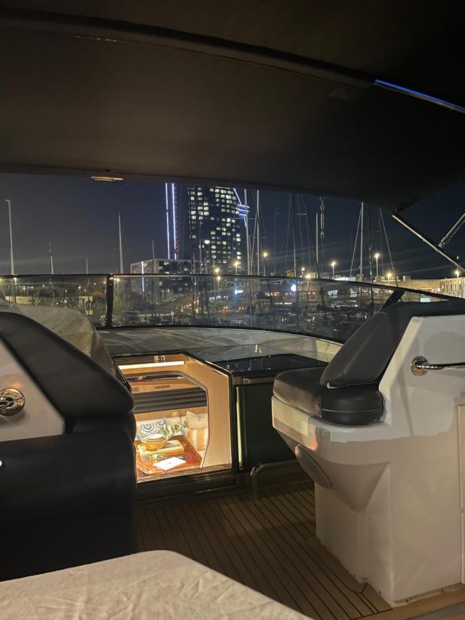 Motoryacht 21 Avec Equipage Bådhotel *